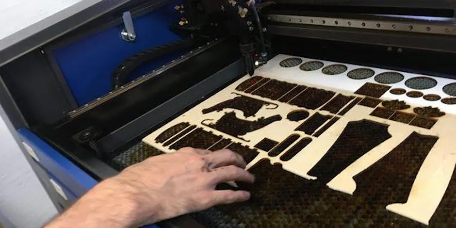 Einweisung in den CNC-C02-Laser-Cutter
