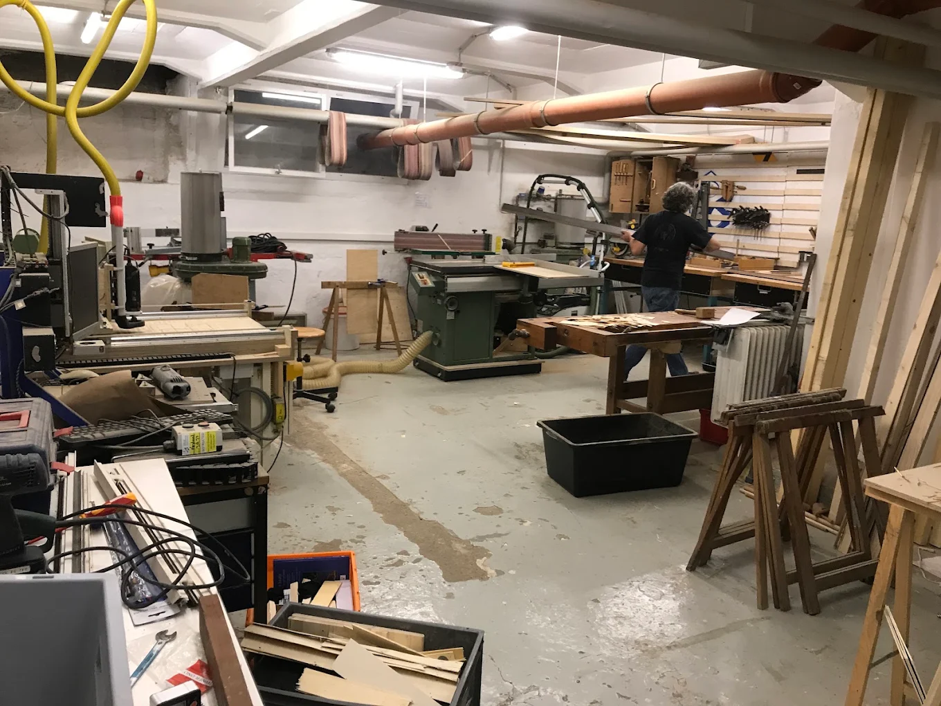 Holzwerkstatt Tübingen – Holzbearbeitung, Möbelbau & CNC-Fräsen
