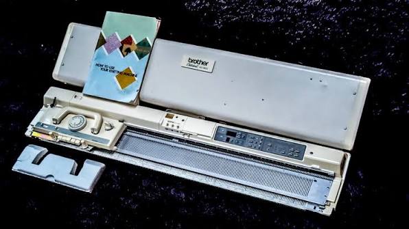 Strickmaschine Brother KH-900 mit AYAB