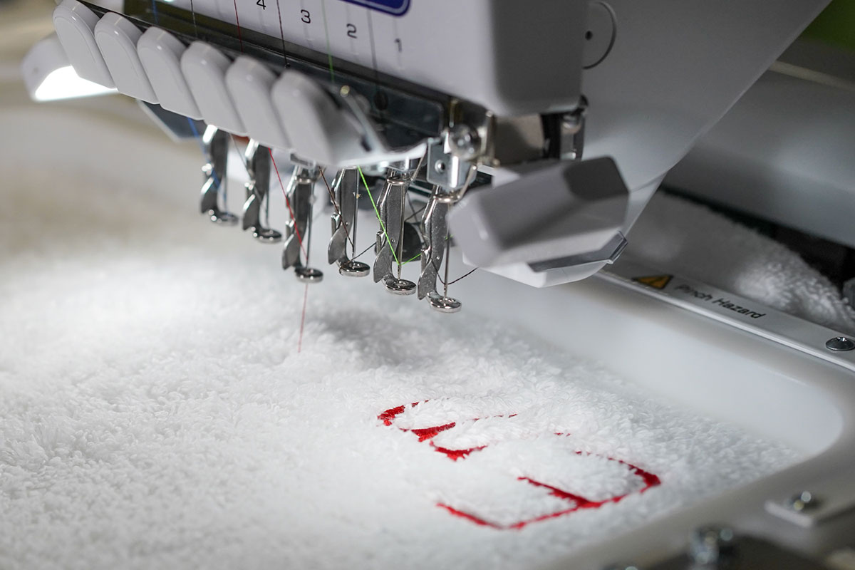 Digitale Produktion im FabLab Rendsburg – Stickern, Patches, Logos & Textile Design